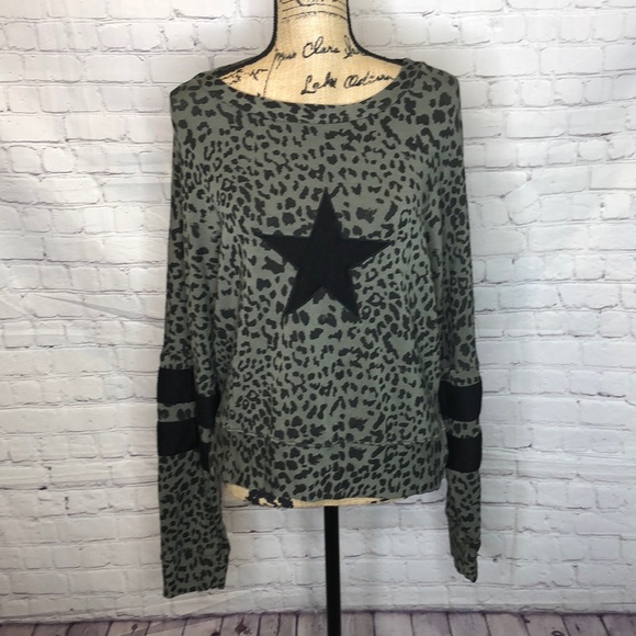 leopard star sweatshirt